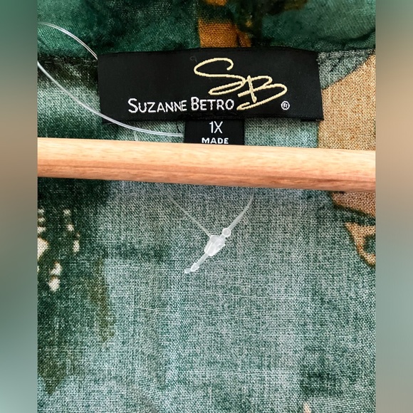 Suzanne Betro Green Floral Faux Wrap Dress 1X New Without Tags - Picture 2 of 3